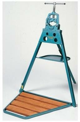 RIDGID 12203 pioneer portable stand with pipe clamp 3