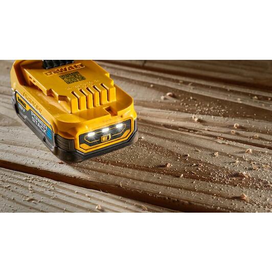 dewalt_dcbp034e2_xj