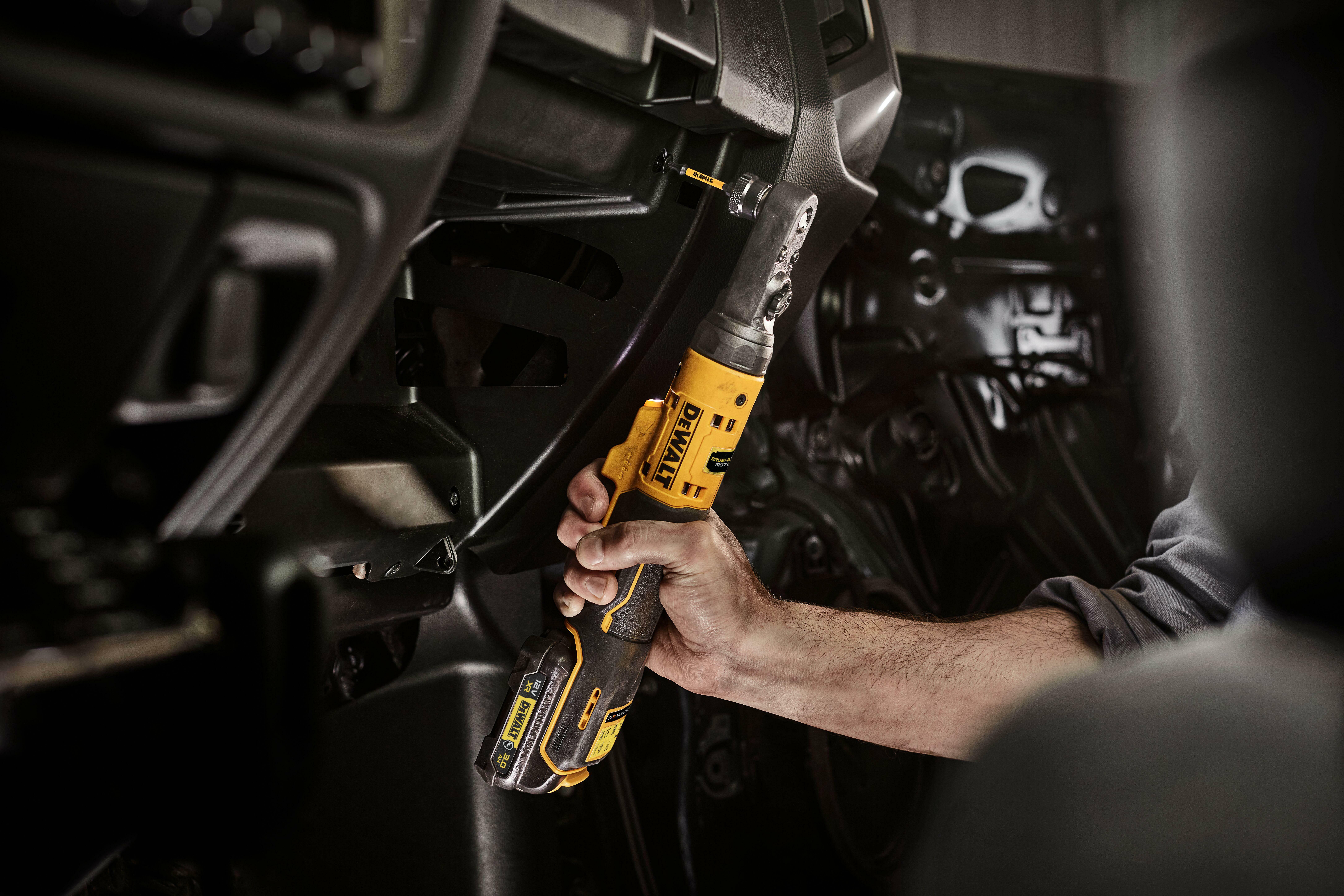 DEWALT DCF500N-XJ Clé à cliquet sans fil 12V XR Brushless 1/4 et 3/8