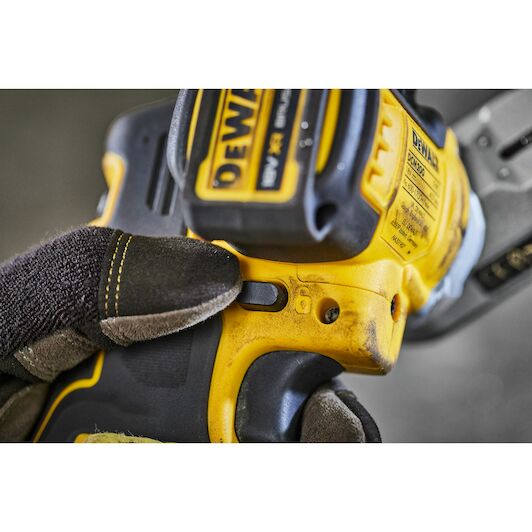 dewalt_dcm200nt_xj