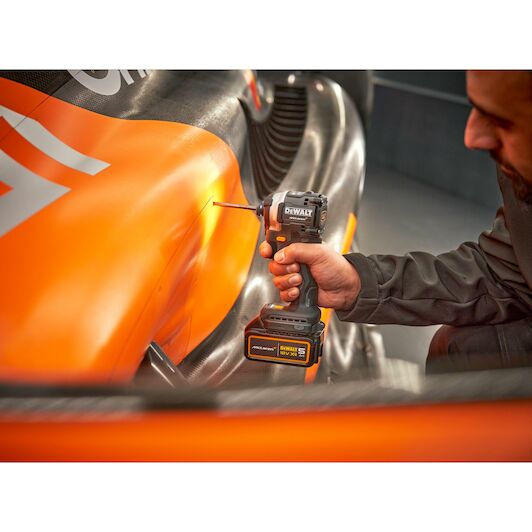 dewalt_dcf85mp2t_qw_11