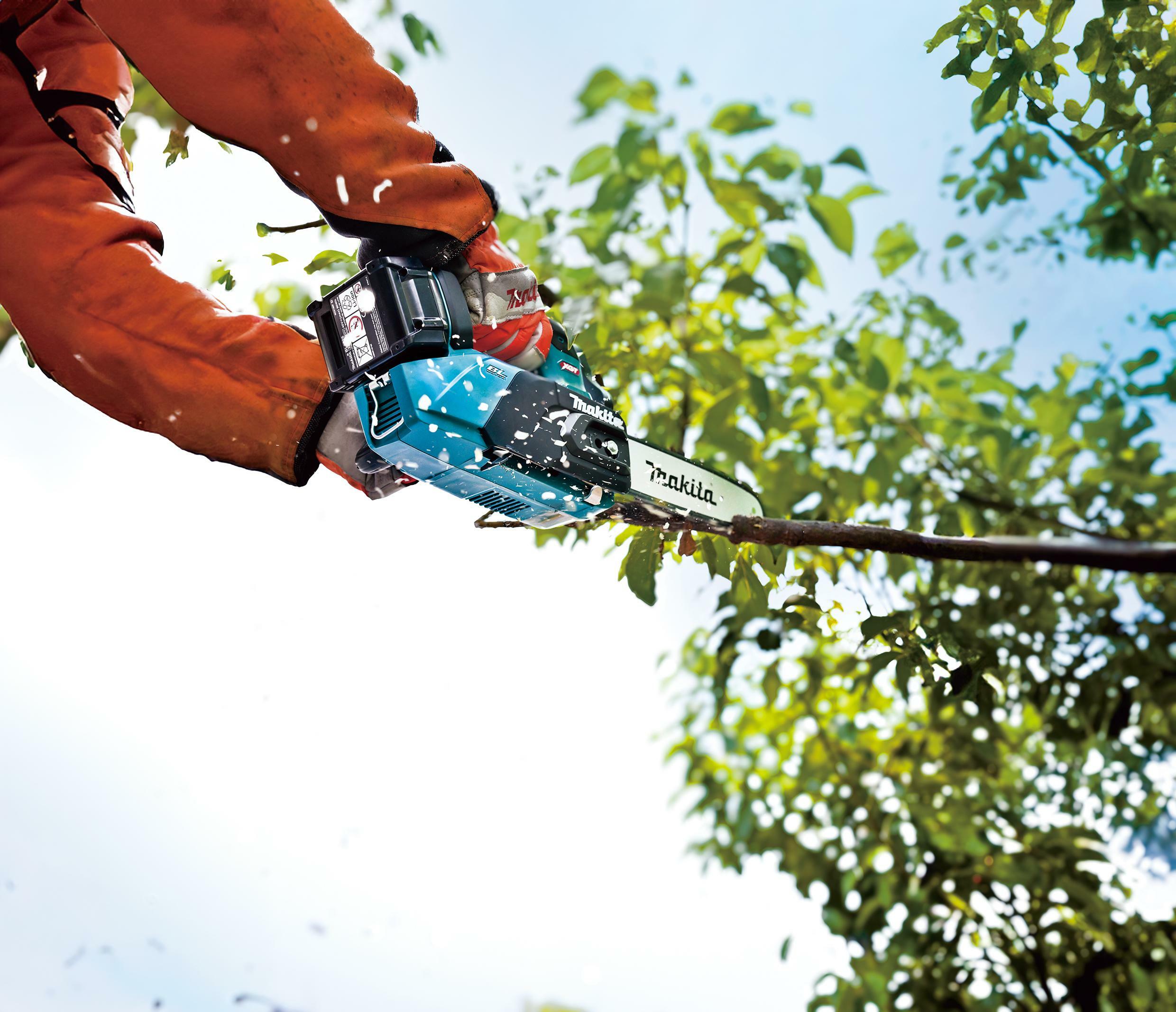 MAKITA UC031GZ 40Vmax XGT cordless chainsaw 25 cm (without battery