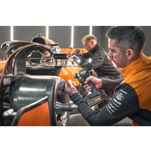 dewalt_dcf85mp2t_qw_20