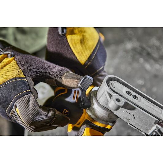 dewalt_dcm200n_xj_12