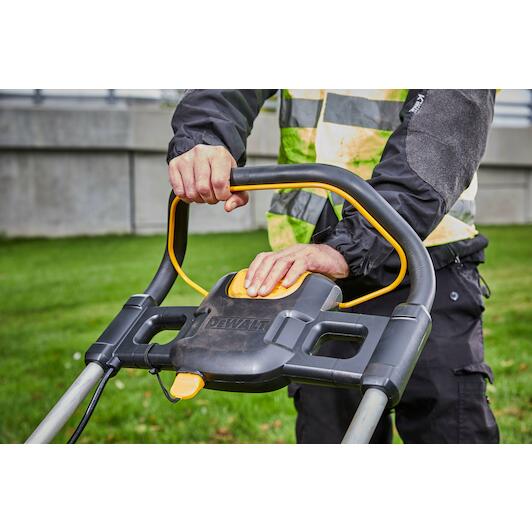 dewalt_dcmw564p2_qw