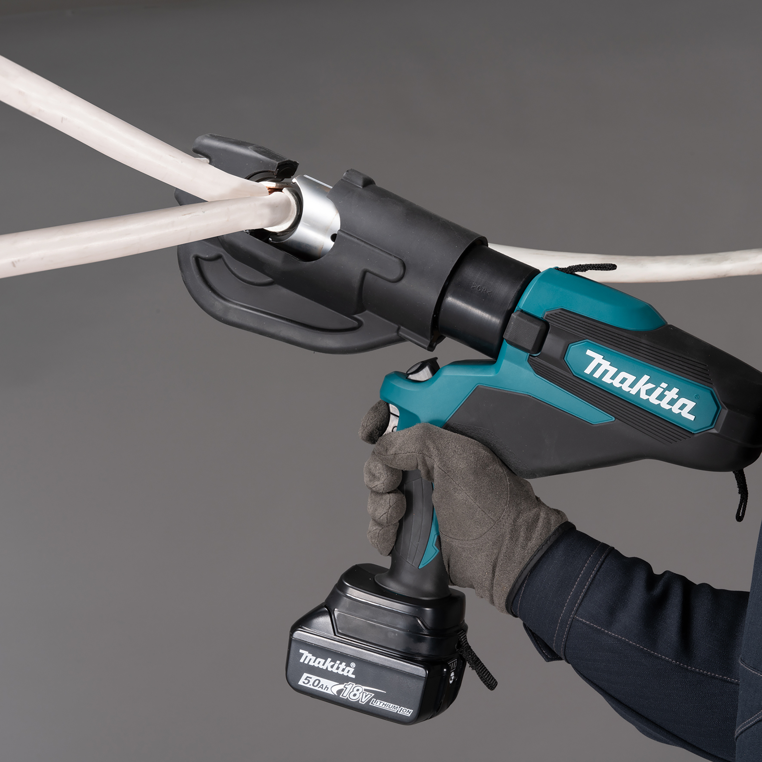 makita battery powered wire crimper
