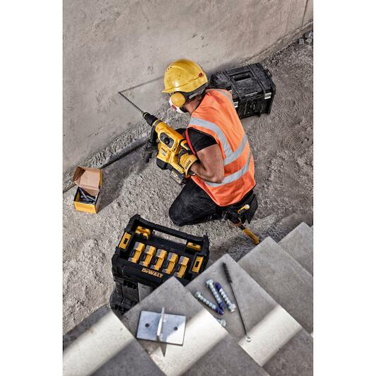 dewalt_dt60825_qz