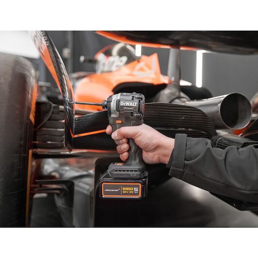 dewalt_dcf85mp2t_qw_15