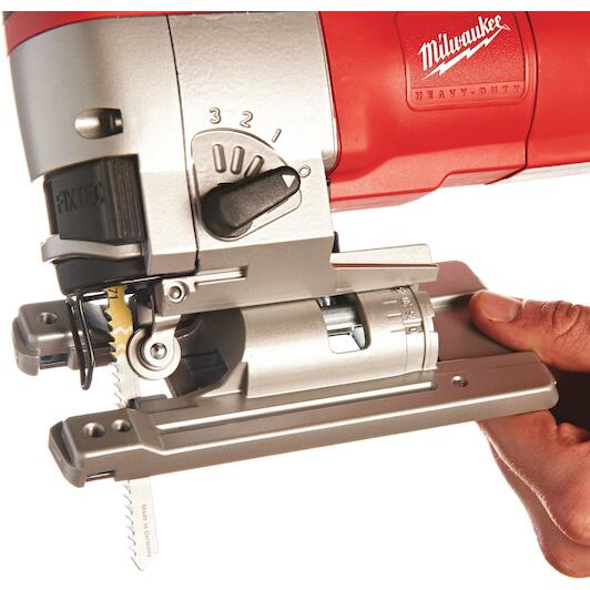 レグザム　data83n 23センチ MILWAUKEE JSPE 135 TX Pendulum jigsaw 750 W in transport