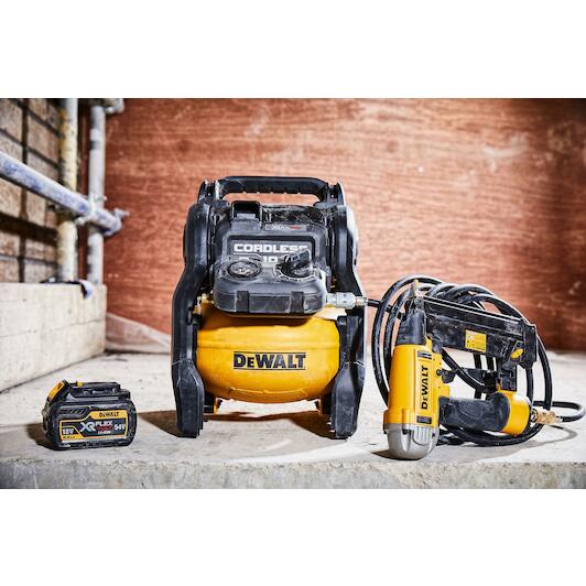 dewalt_dcc1054t2_qw