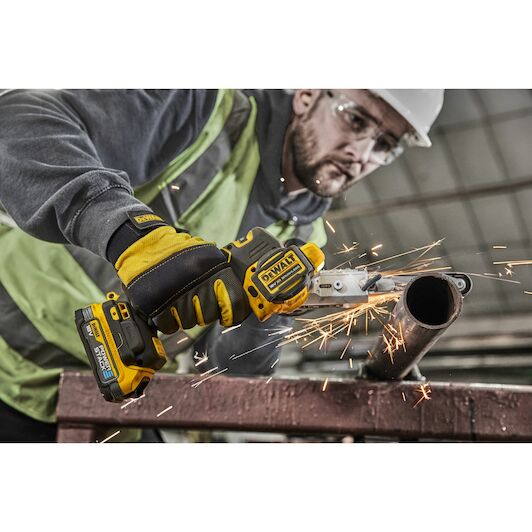 dewalt_dcm200e2t_qw_10