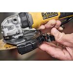 dewalt_dcg404nt_xj_11