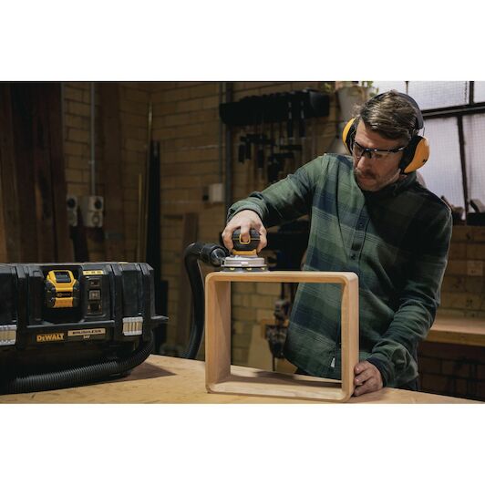 dewalt_dcw211nt_xj_11