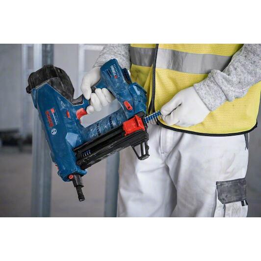 bosch_06019l7002
