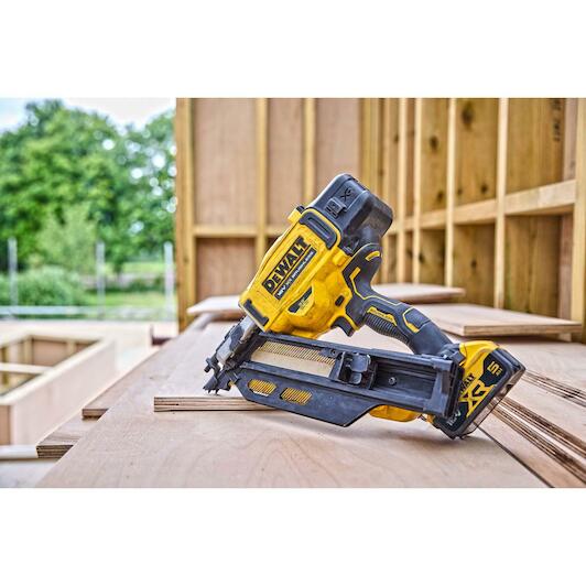 dewalt_dcn930p2_qw