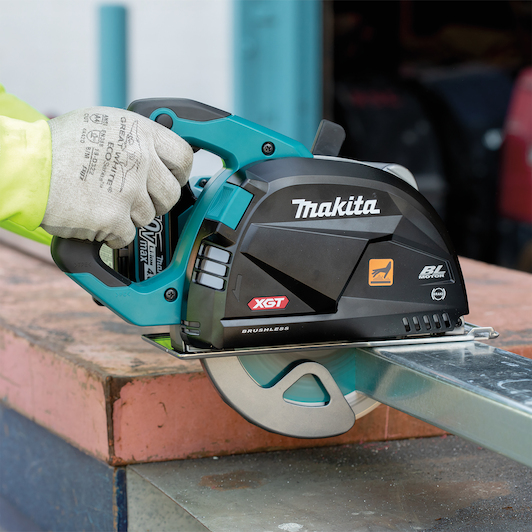 makita_cs002gz_20