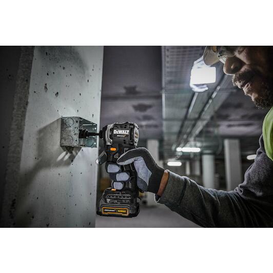 dewalt_dck200me2gt_qw