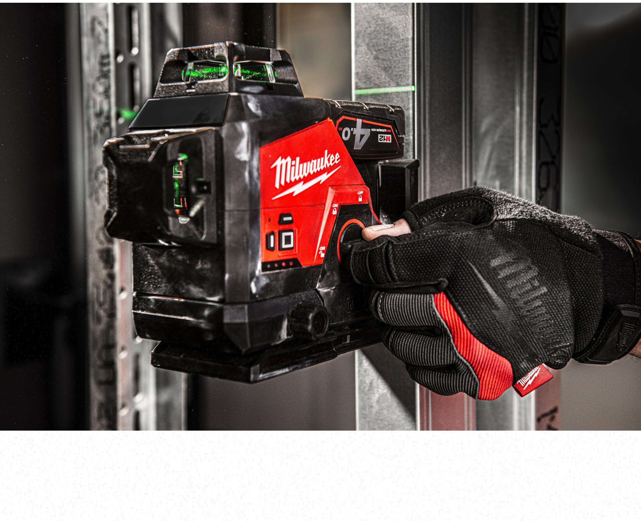 MILWAUKEE M12 3PL 0C three dimensional cordless laser green with 3x360 laser circles in transport case without battery and cha