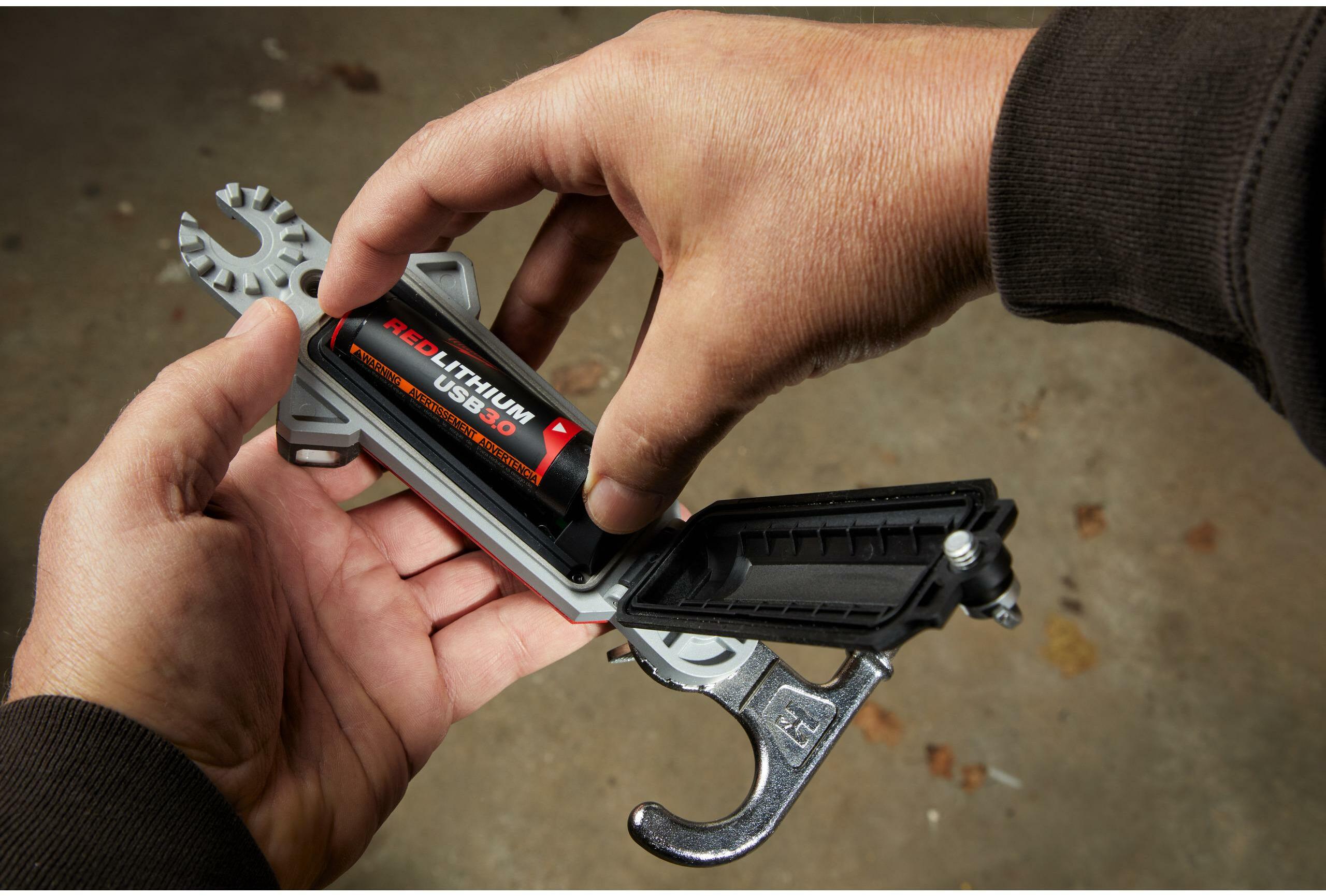 MILWAUKEE L4 B3 REDLITHIUM USB battery 3.0Ah - 4933478311 | Klium.com