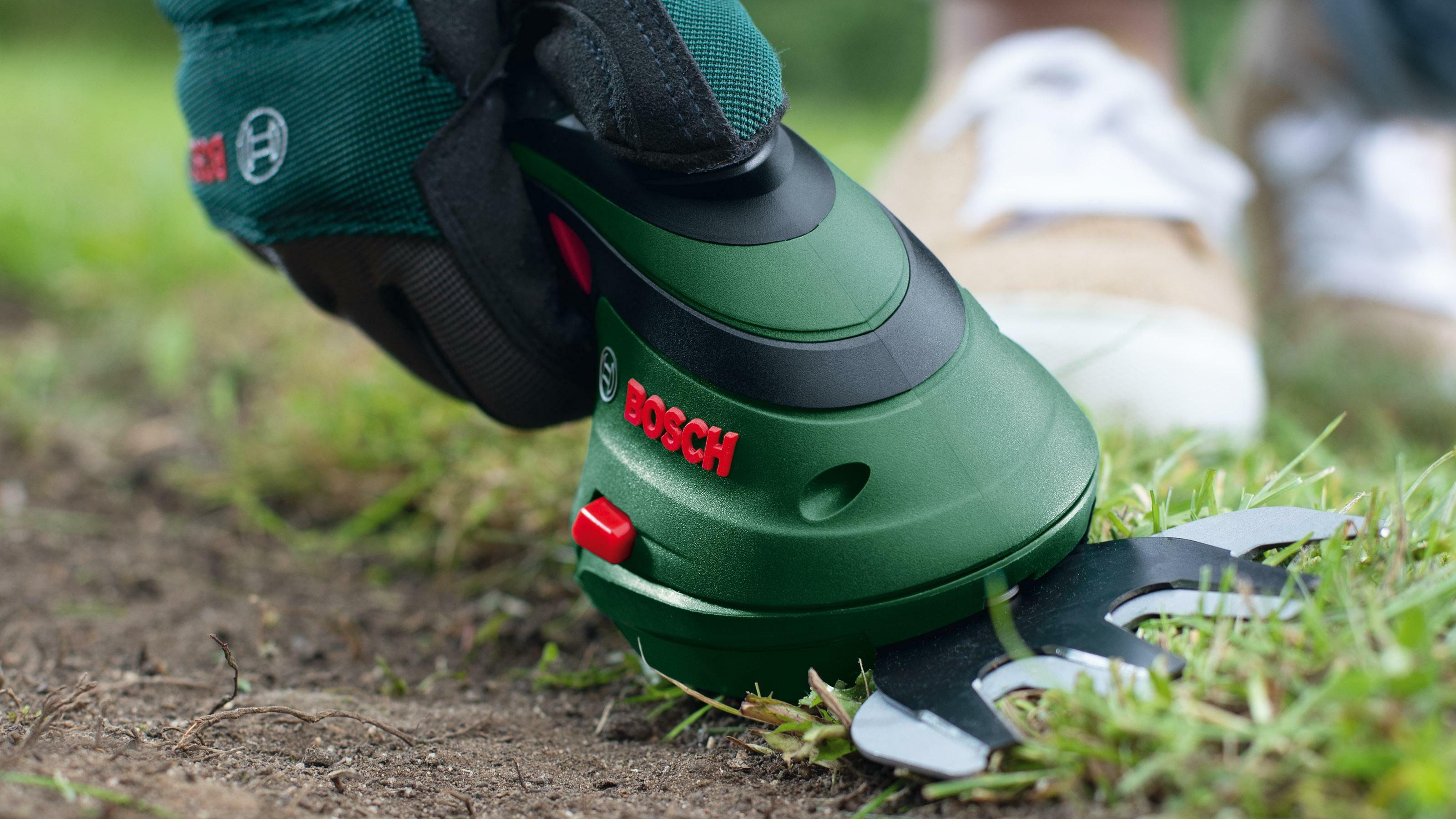 BOSCH Isio cordless shrub and grass shear set with telescopic