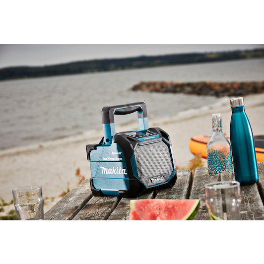 makita_dmr203