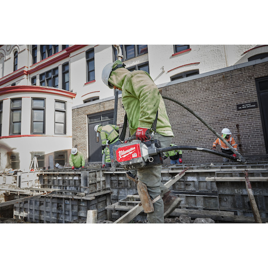 MILWAUKEE MXF CVBC-0 FUEL compact cordless concrete vibrator